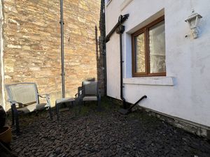 Rear- click for photo gallery